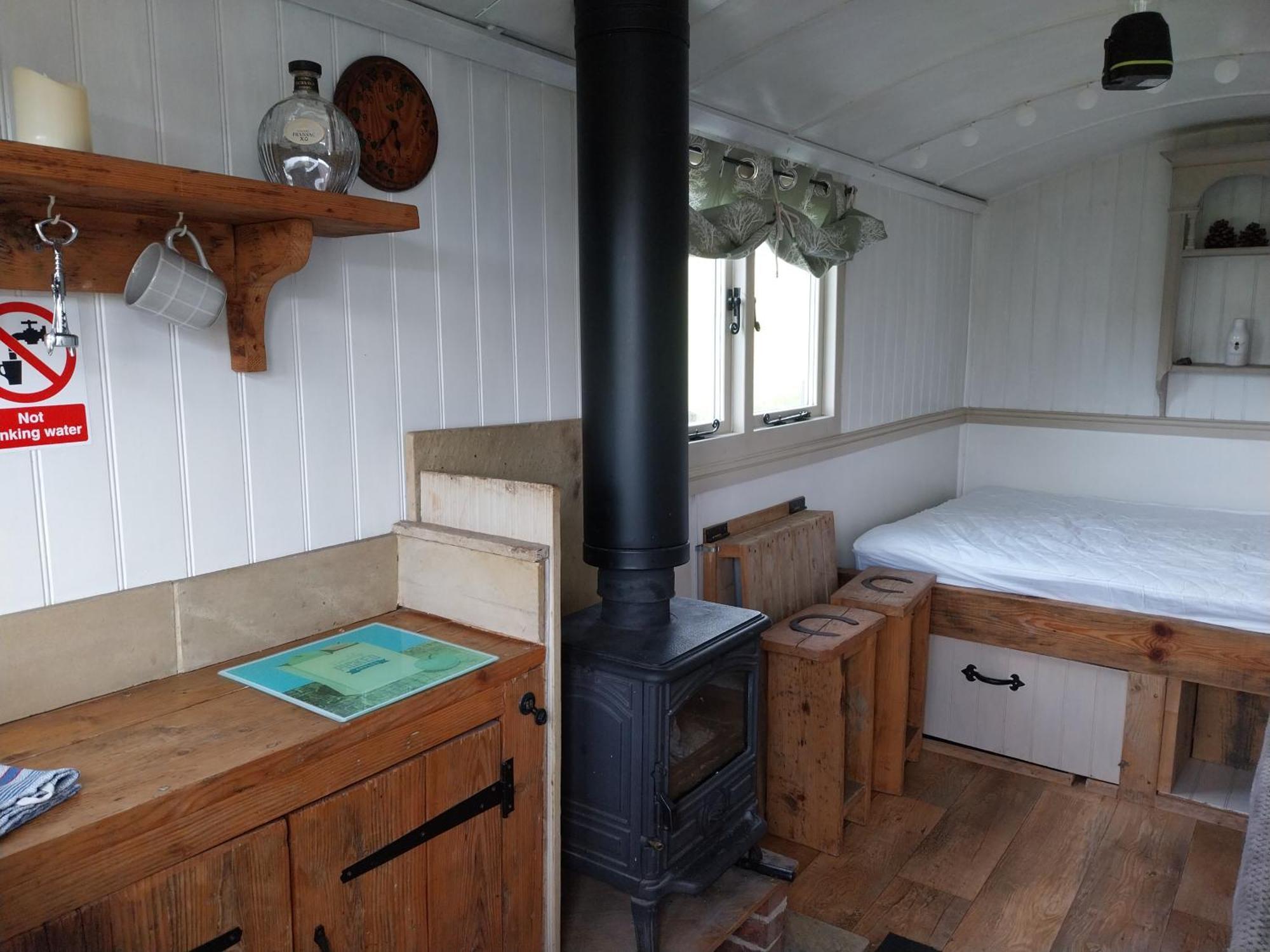 Meadowbeck - Shepherd Huts Fylingdales Экстерьер фото