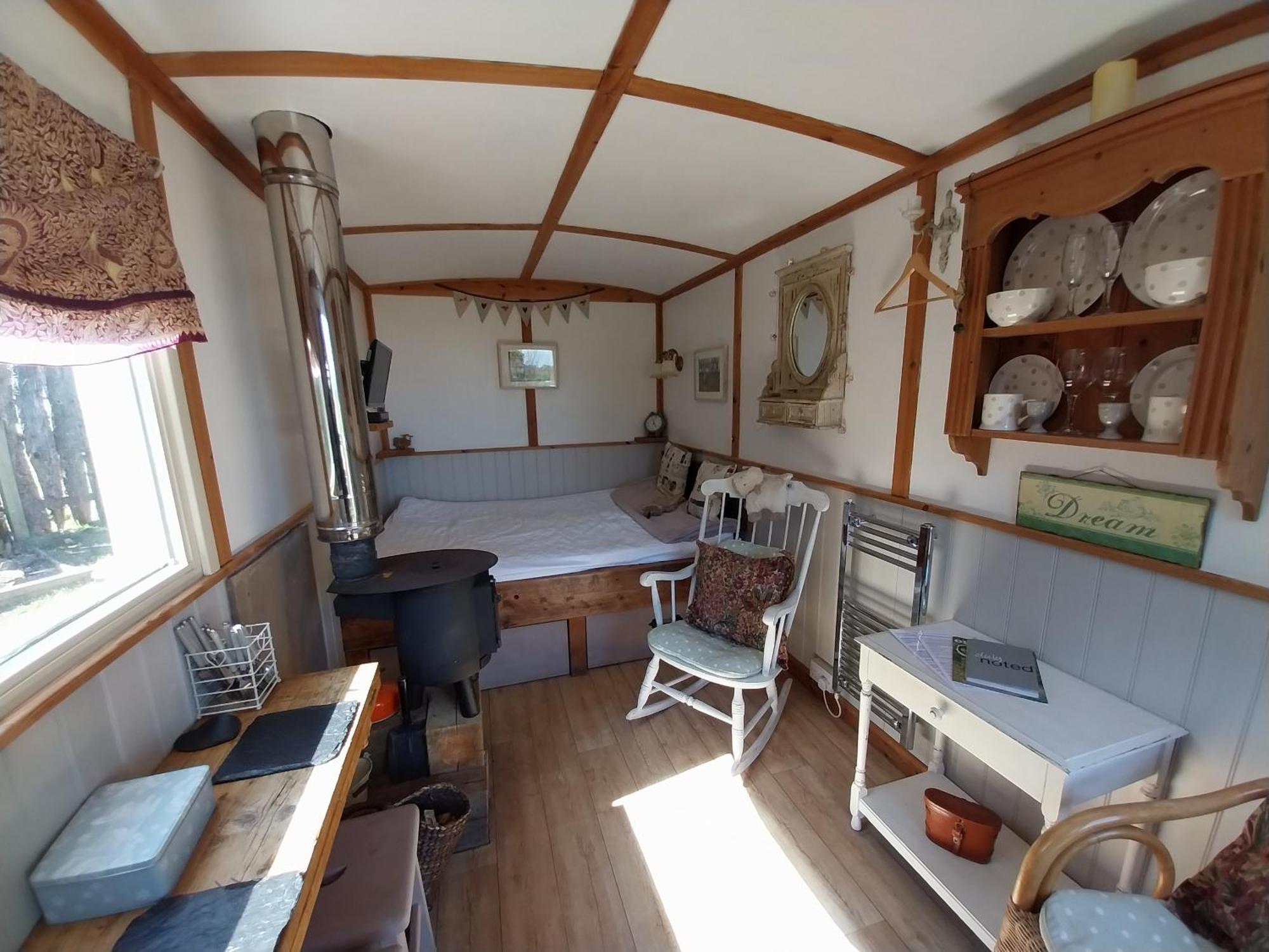 Meadowbeck - Shepherd Huts Fylingdales Экстерьер фото
