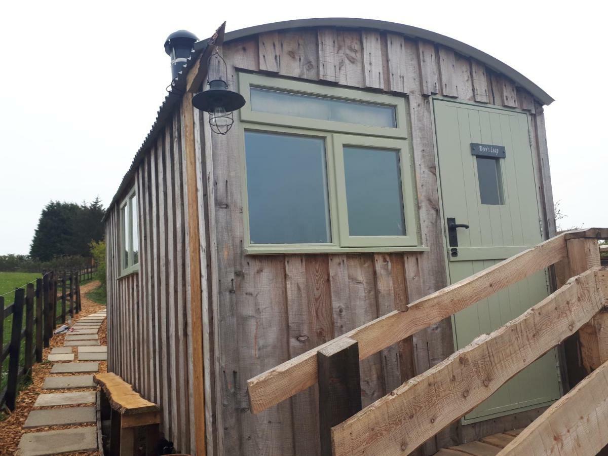 Meadowbeck - Shepherd Huts Fylingdales Экстерьер фото