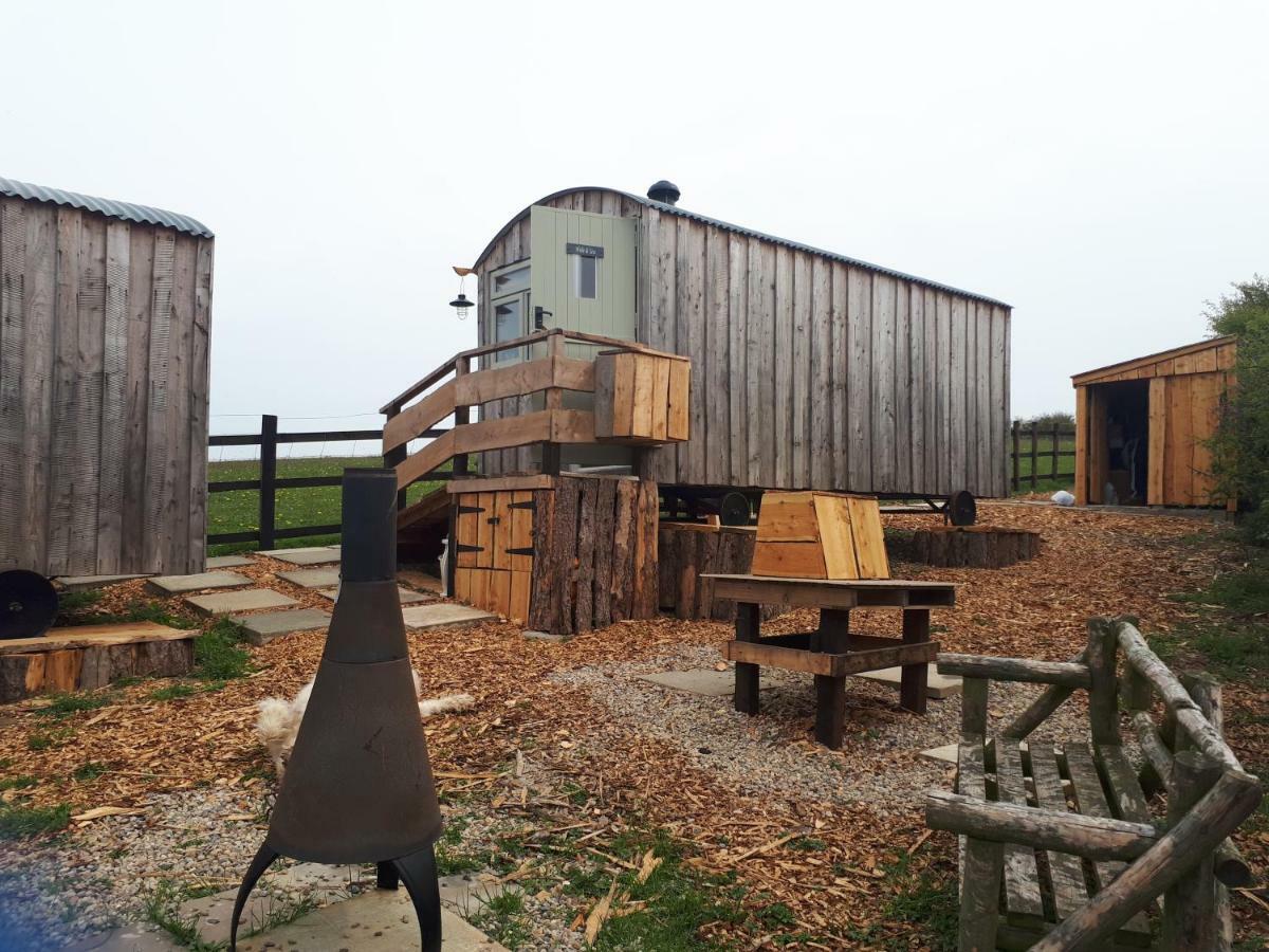Meadowbeck - Shepherd Huts Fylingdales Экстерьер фото